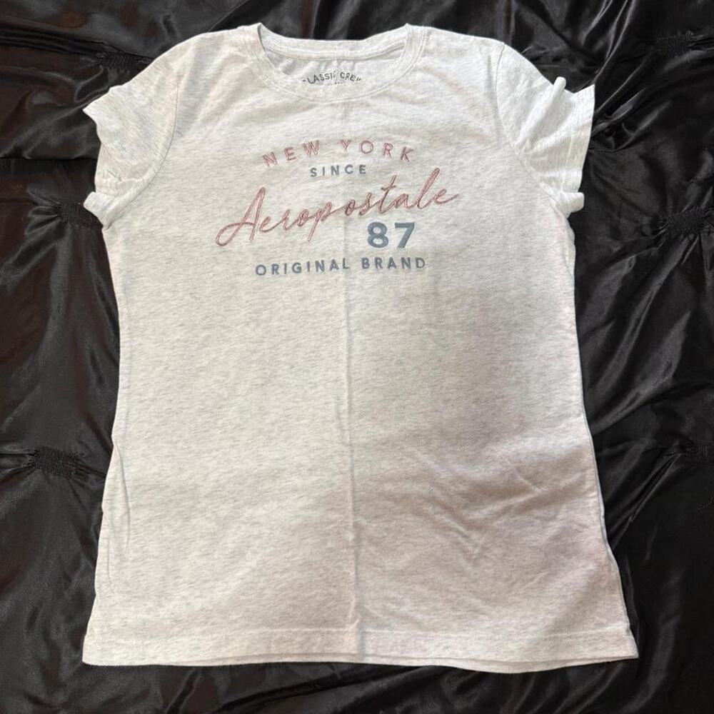 Aeropostale white heathered t shirt with